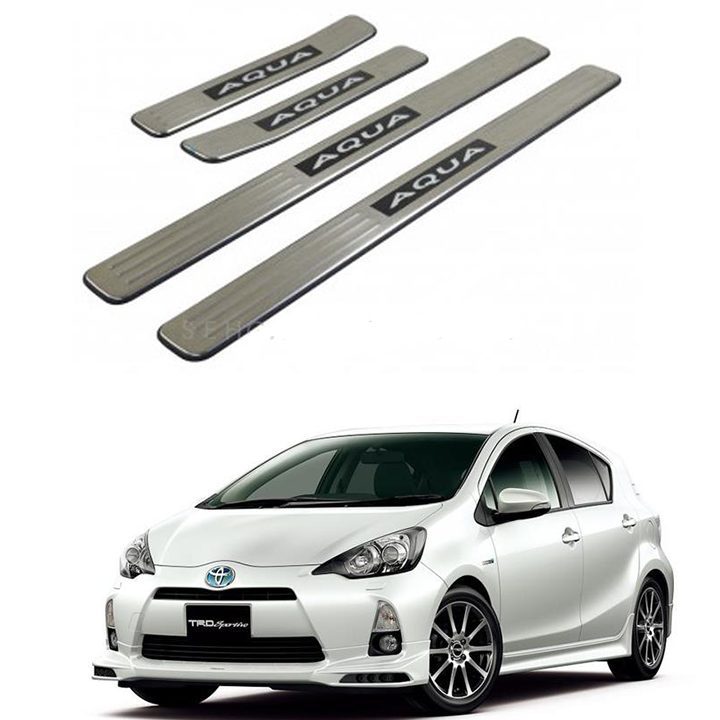 LED Door Sill Plate Set Toyota Aqua