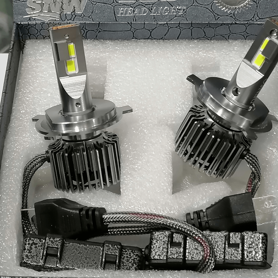 300Watts Super Denso H11 / H4 / 9005 & 9006 Car LED Bulbs 12v LED view 3