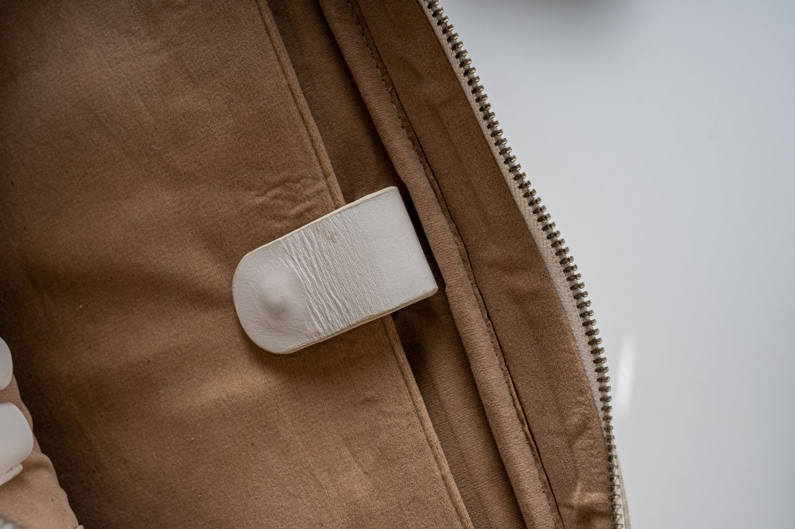Pearl White Laptop Carry, view 6
