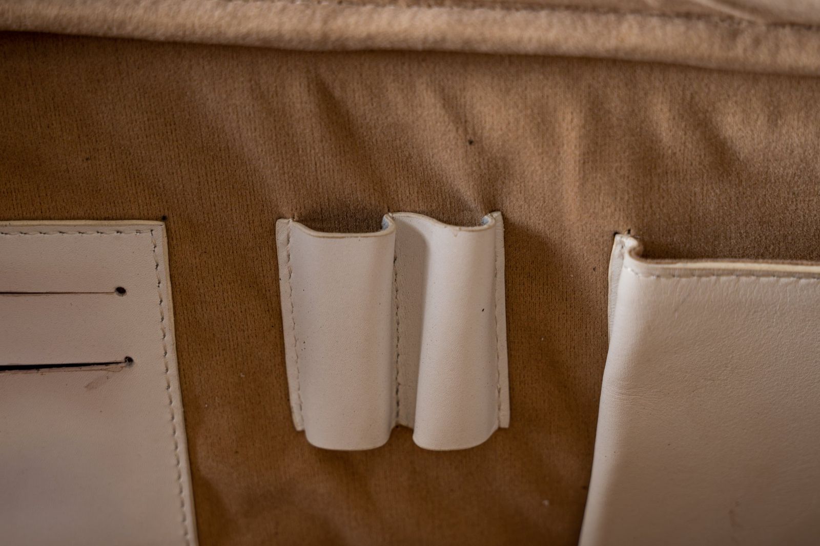 Pearl White Laptop Carry, view 9