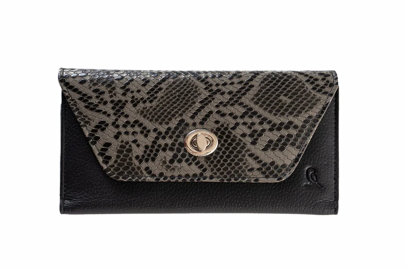 Detox Clutch