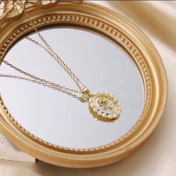 Luxury Rose Flower Pendant - Necklace