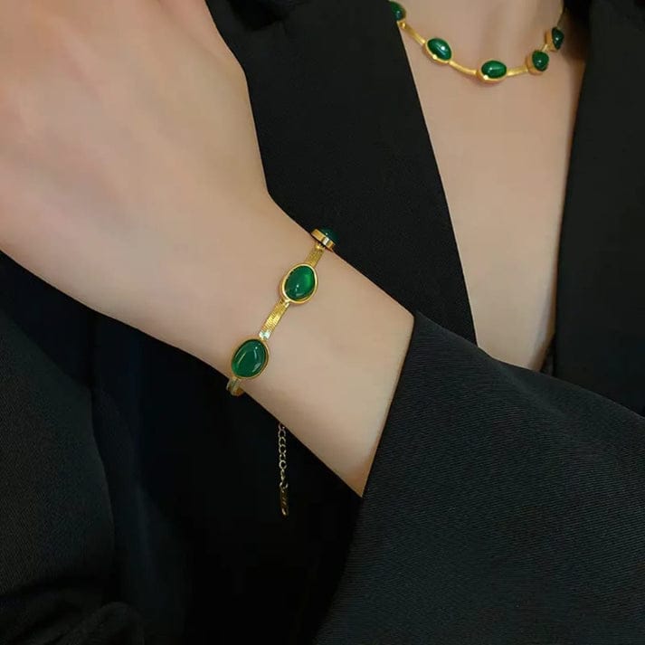 Emerald necklace bracelet - Jewelry Set - Hover