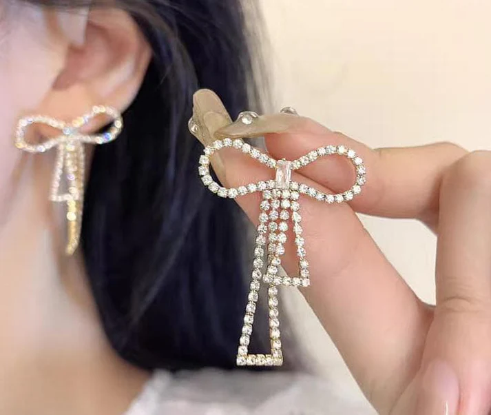 Sparkles Large Bow - Earring