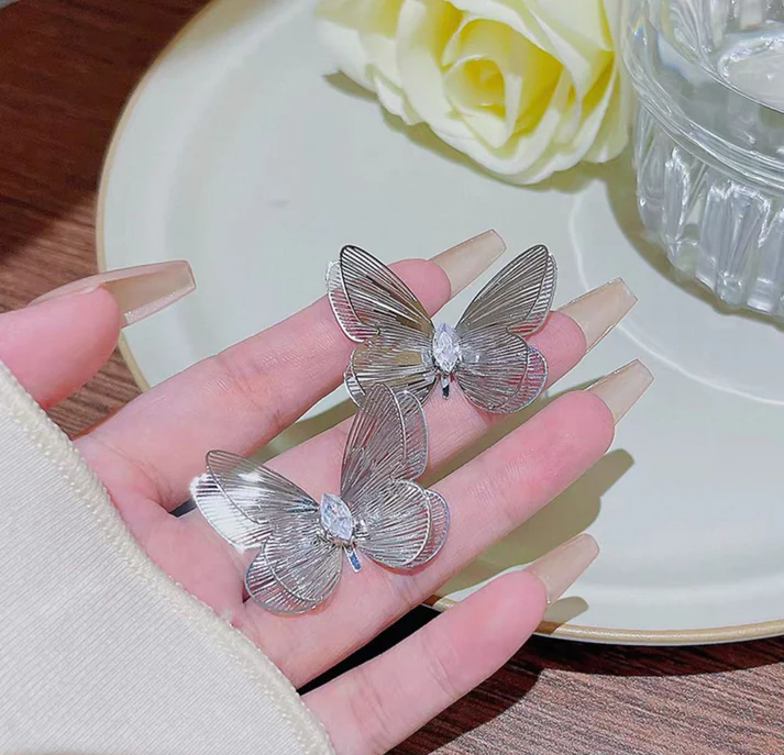 Stylish Butterfly - Earrings