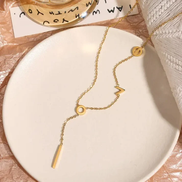 Luxury Love Letter Pattern Charm - Necklace - Image 4