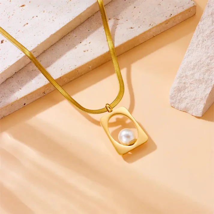 Gold Geometric Pearl - Necklace - Image 3
