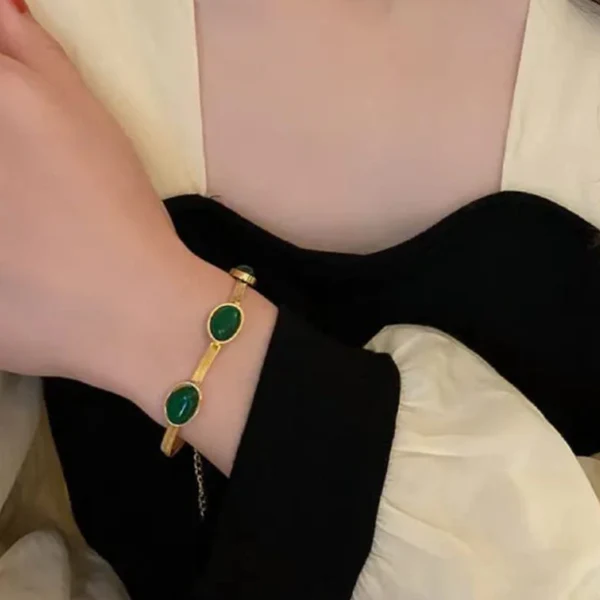Luxury Emerald Gold - Bracelet - Hover