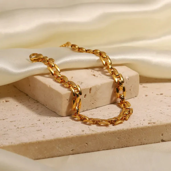 Metallic Style Strap - Bracelet - Hover