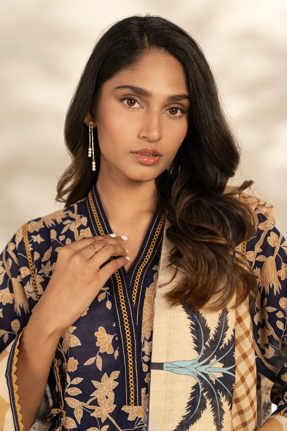 RTS | SHIRT, TROUSER & DUPATTA view 3