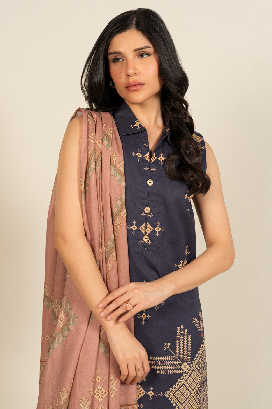 RTS | SHIRT, TROUSER & DUPATTA alternate view