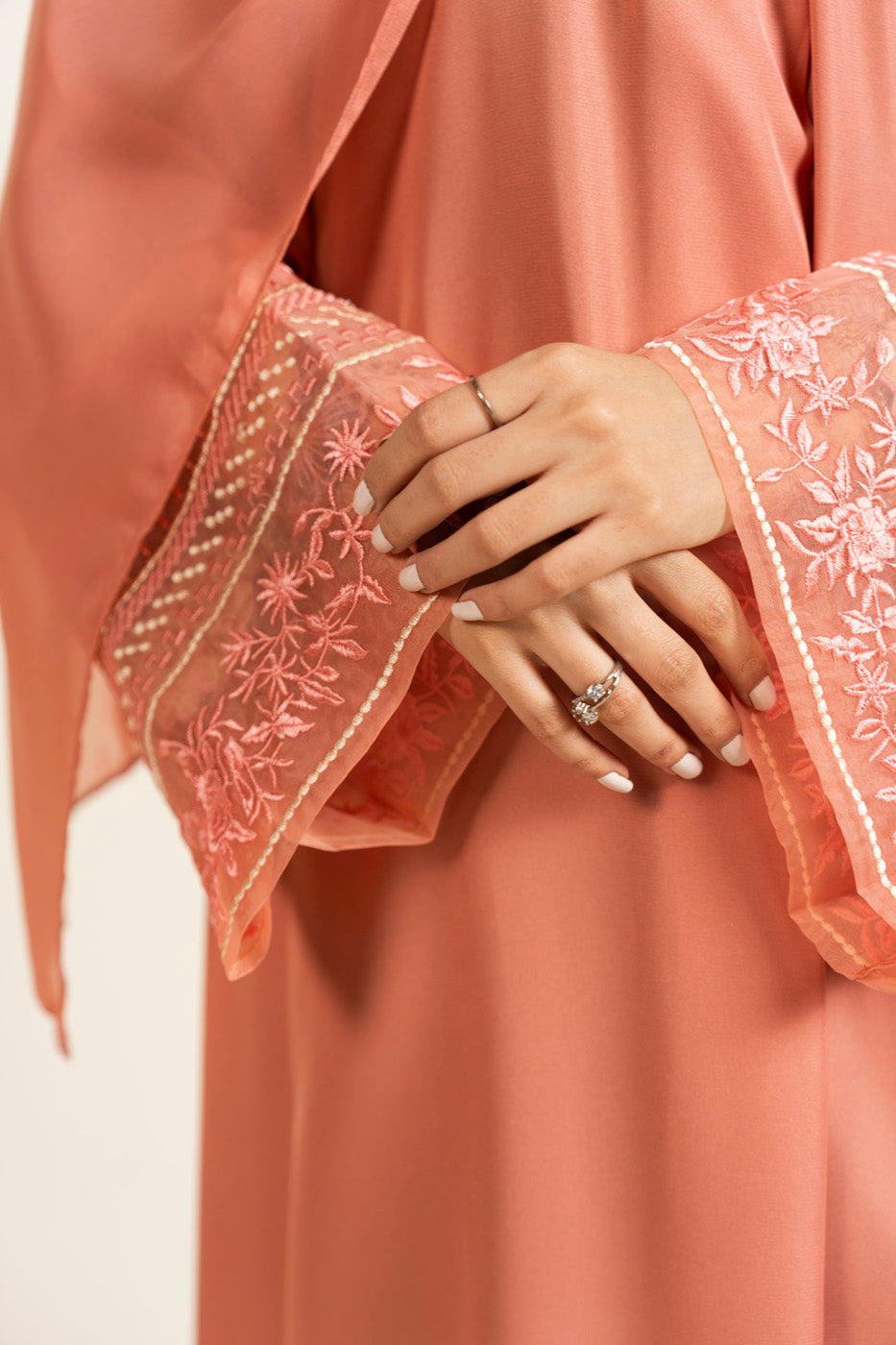 RTW | ABAYA & STOLE view 4
