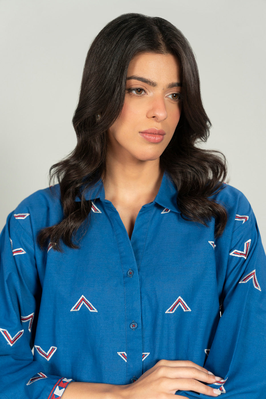 RTW | SHIRT view 3