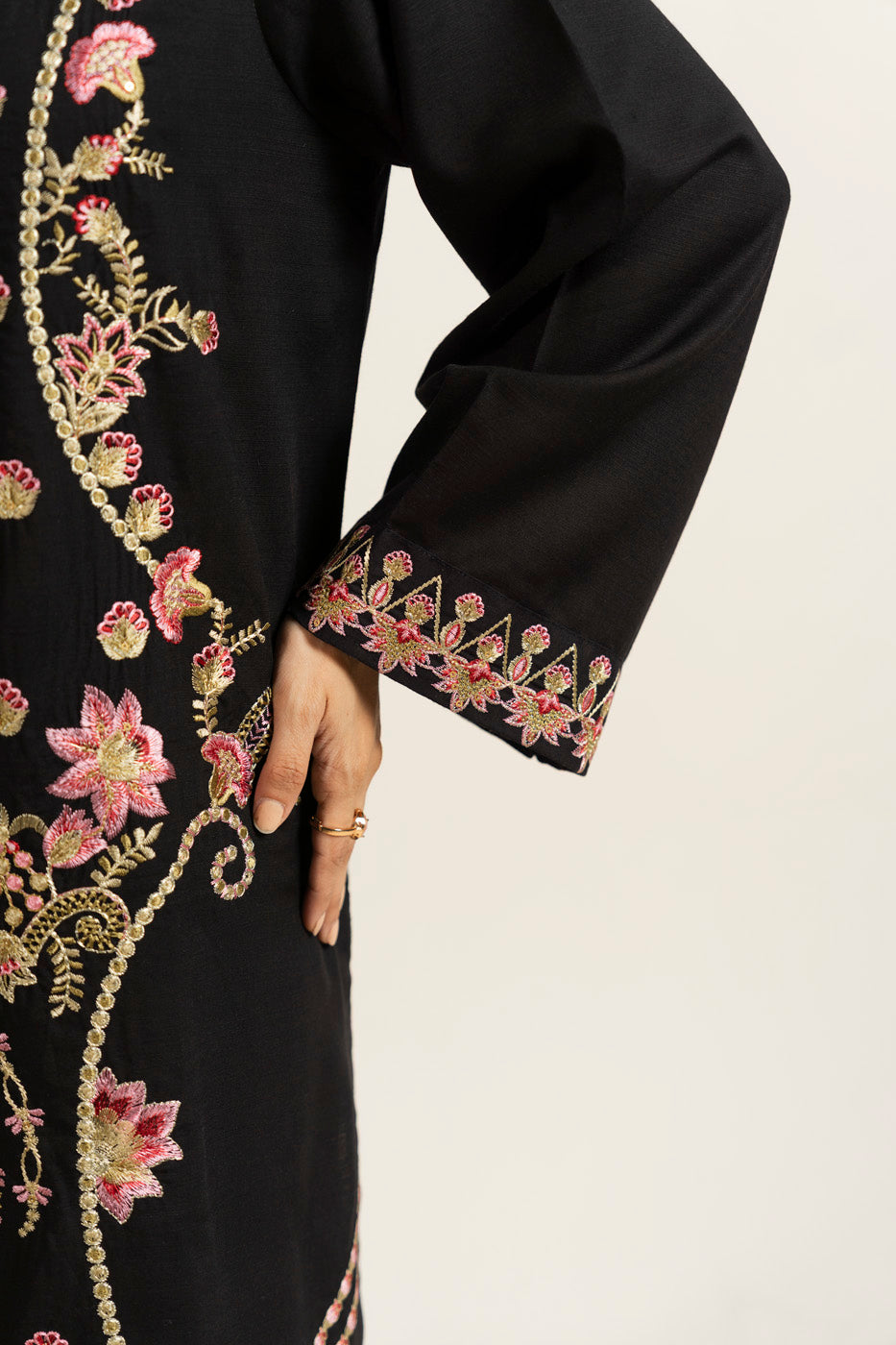 RTW | SHIRT & TROUSER view 4
