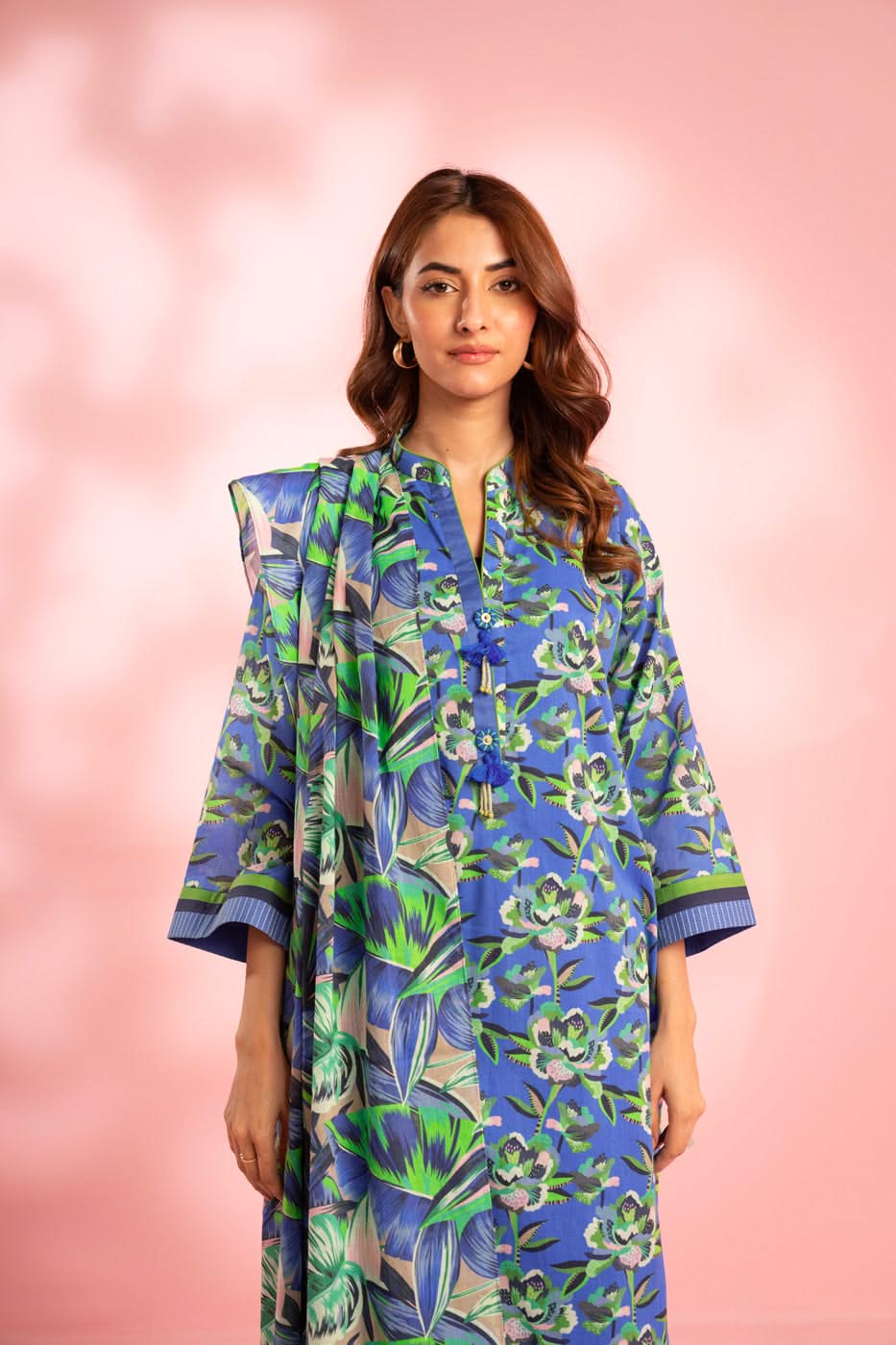 Shirt, Trouser & Dupatta alternate view