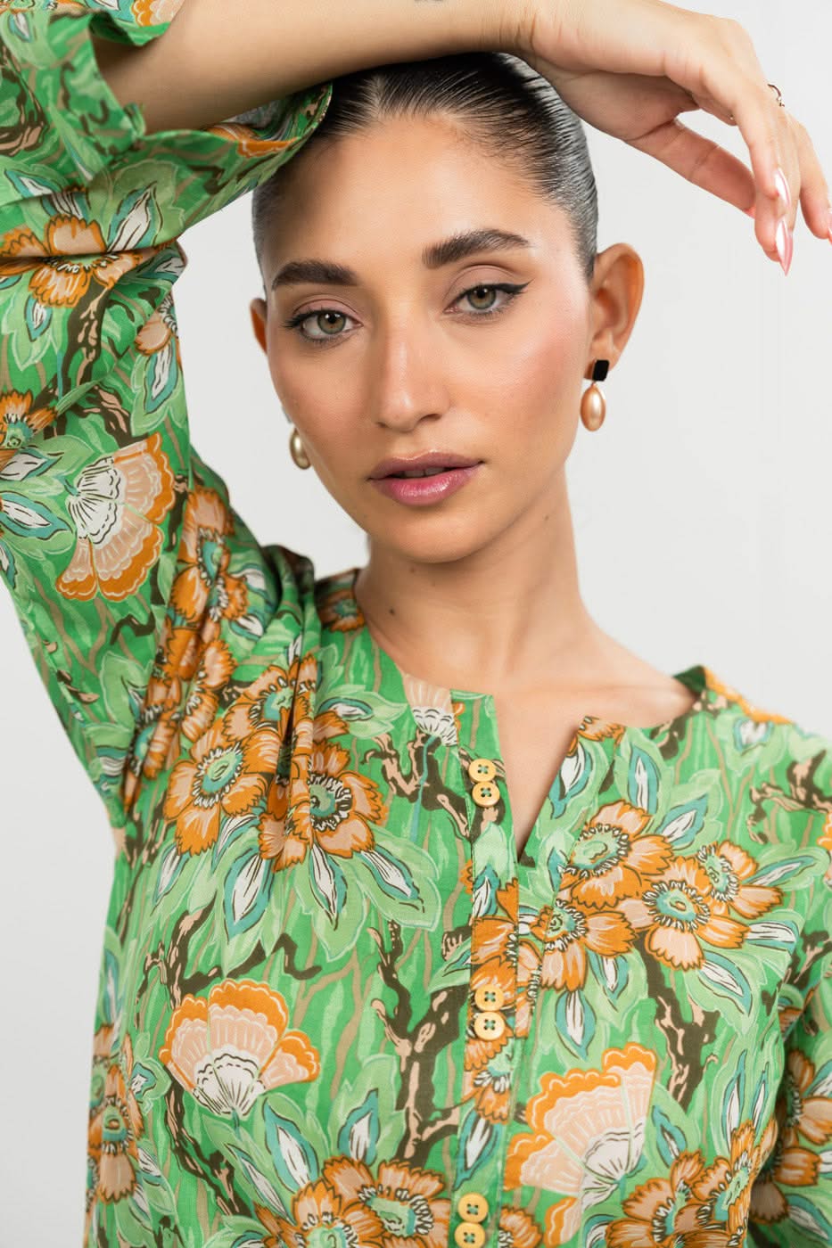 RTW | SHIRT view 3