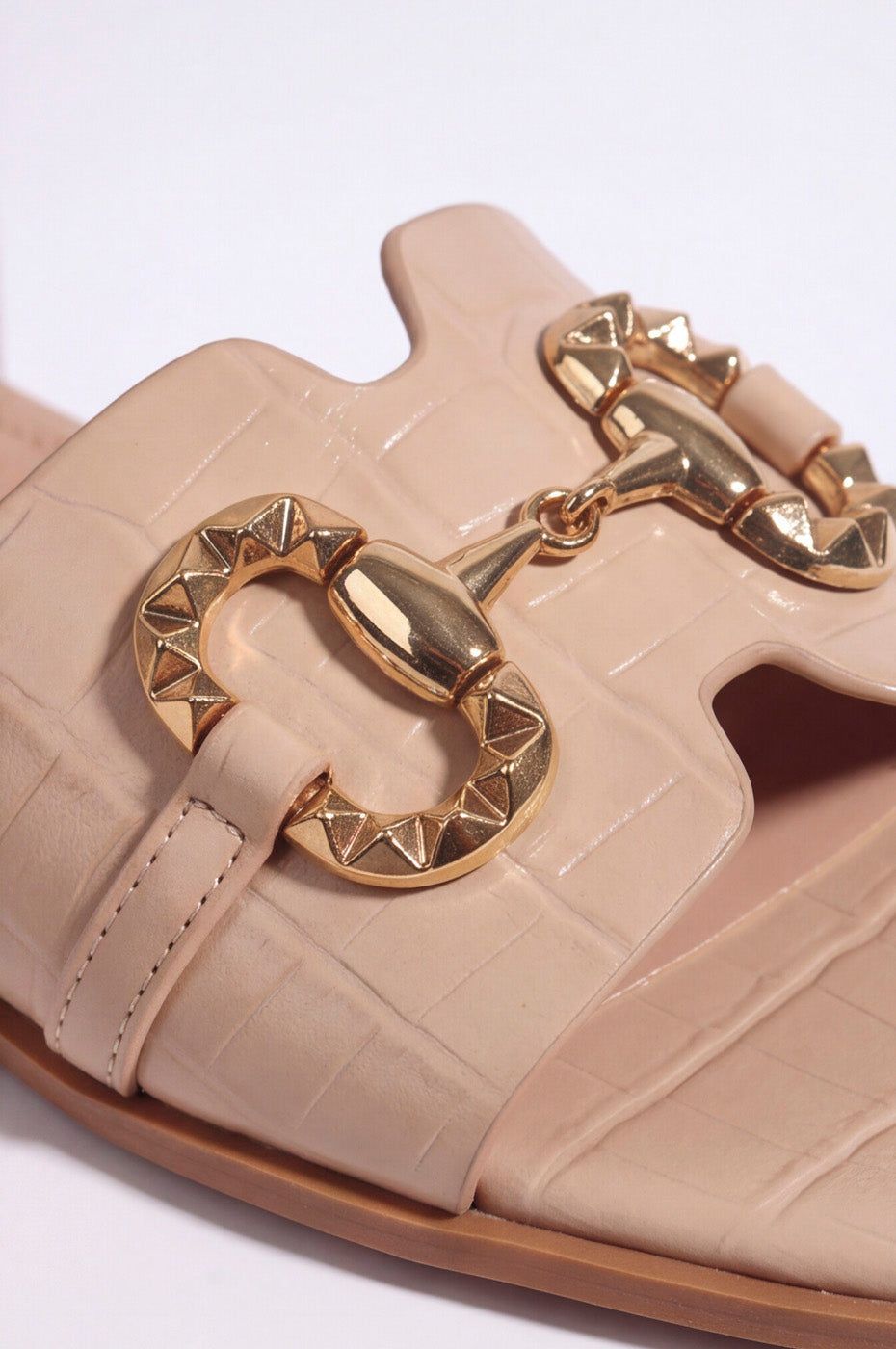 BUCKLE KNOT SLIDES view 4