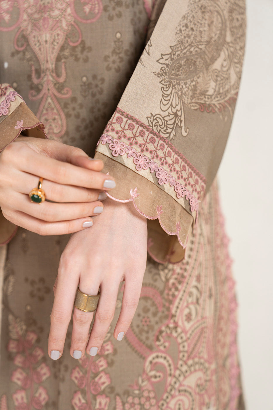 RTS | SHIRT, TROUSER & DUPATTA view 4