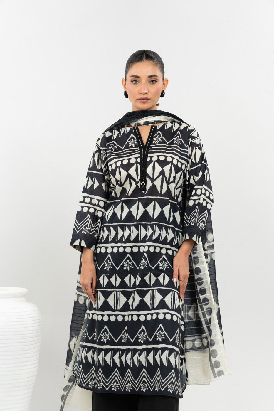 RTW  | SHIRT, TROUSER & DUPATTA alternate view