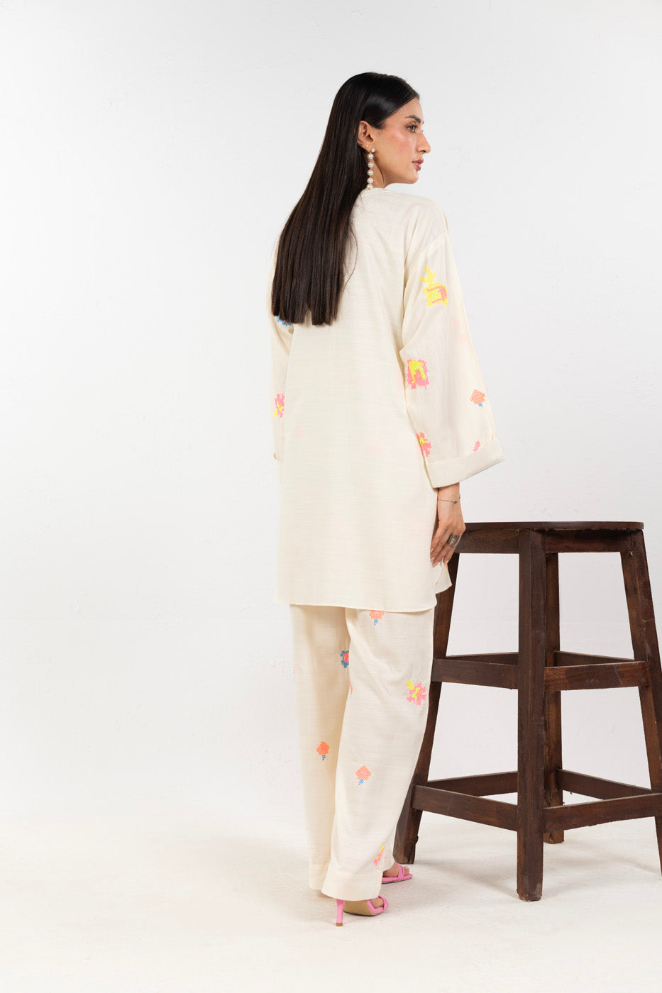 RTW | SHIRT view 4