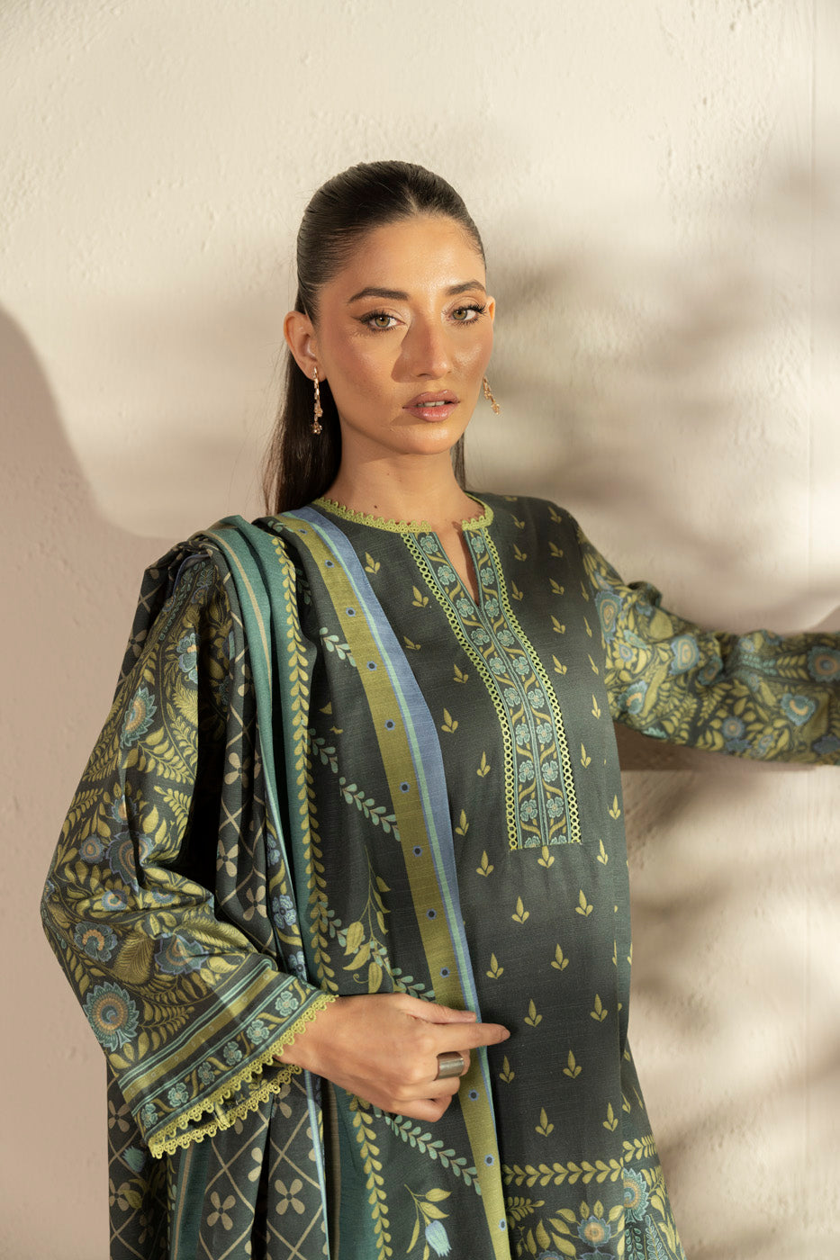 RTS | SHIRT & DUPATTA alternate view