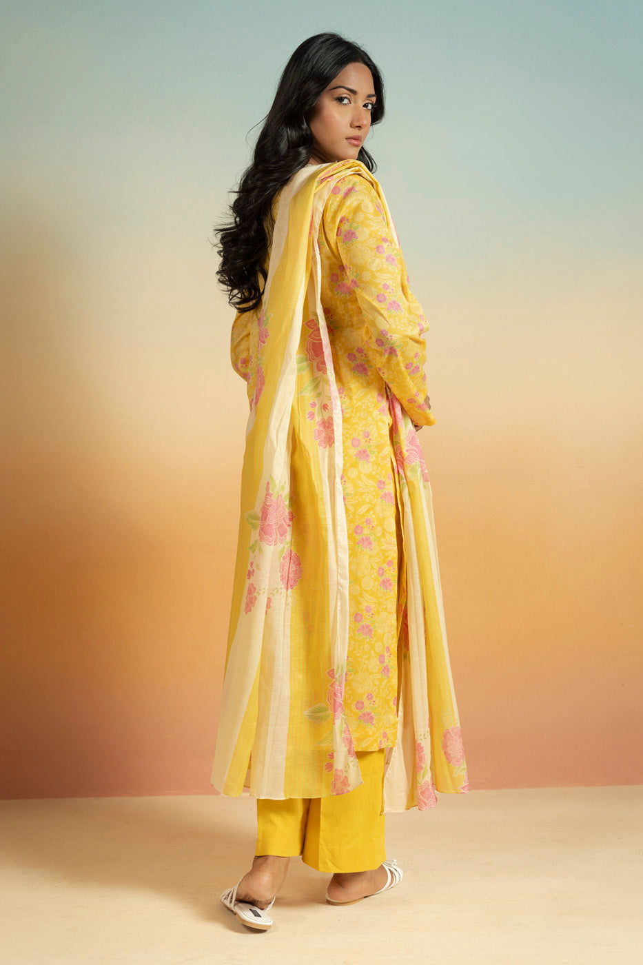 RTS  | SHIRT, TROUSER & DUPATTA view 4