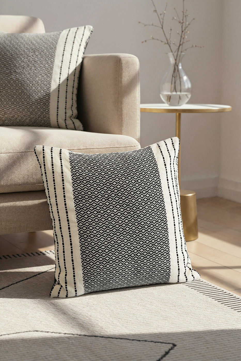 HOME | CUSHION COVER alternate view
