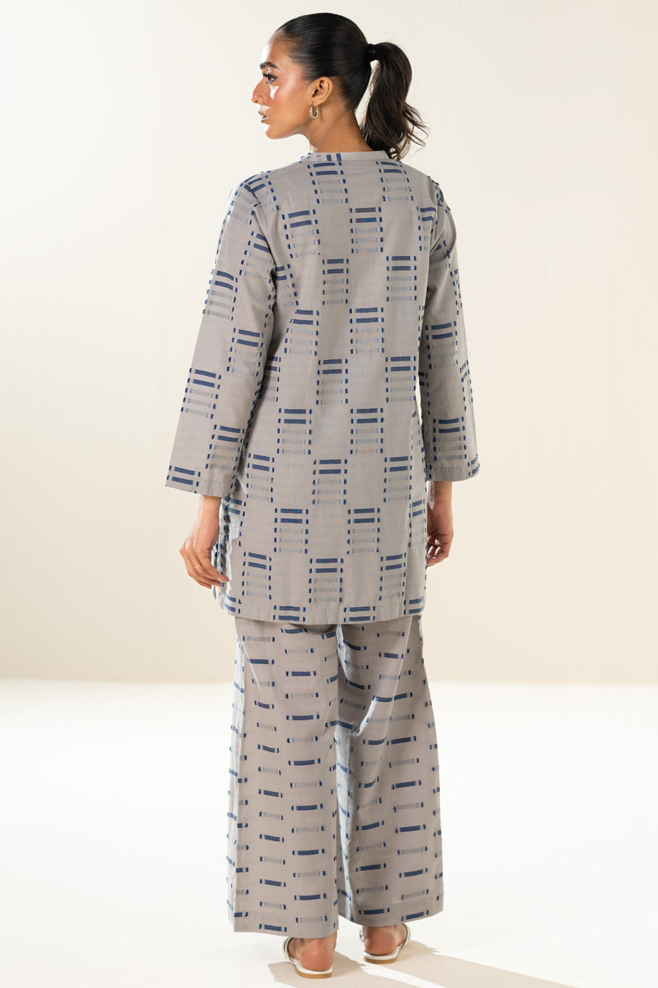 RTW | SHIRT & TROUSER view 4