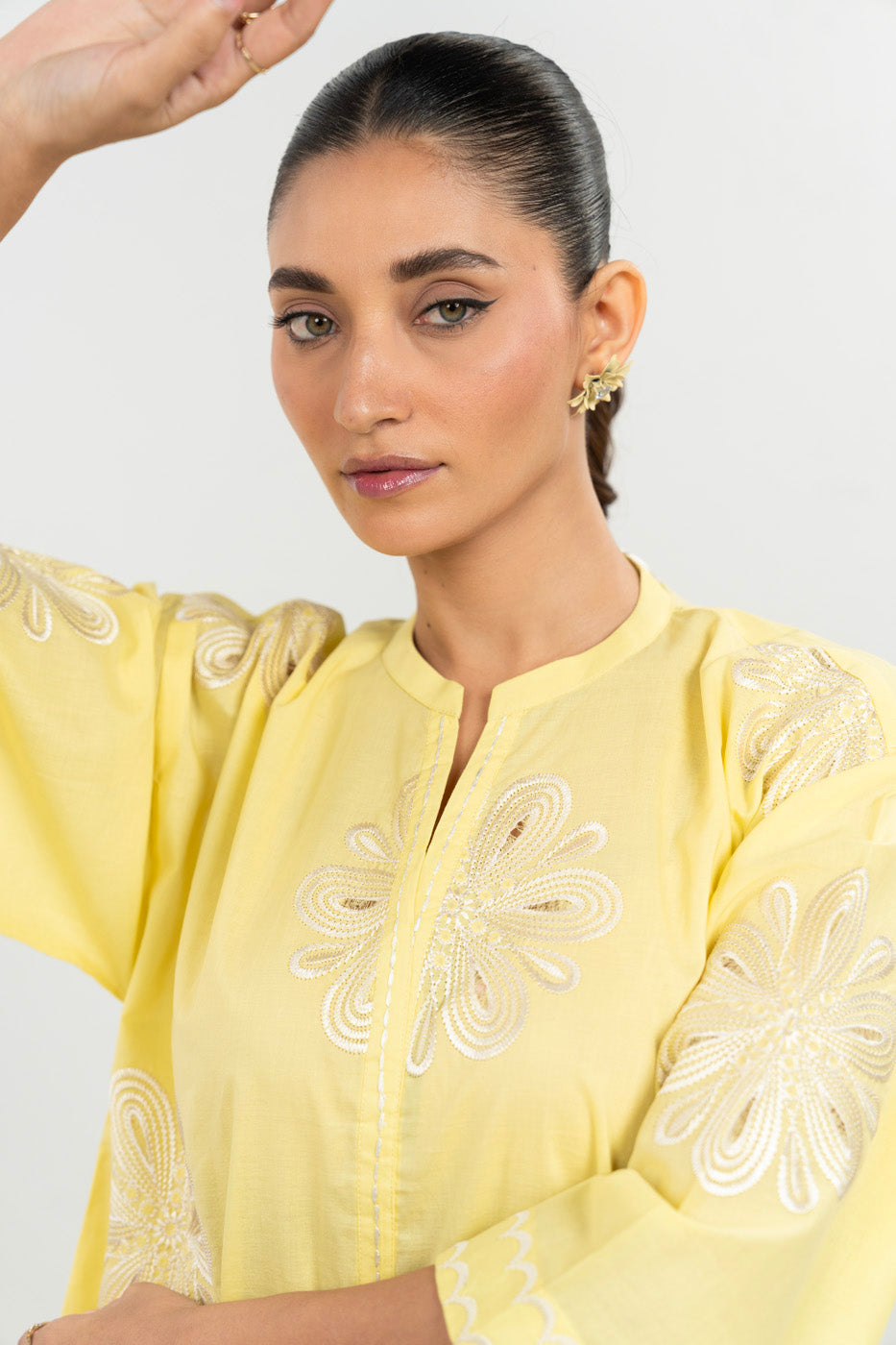 RTW | SHIRT view 3
