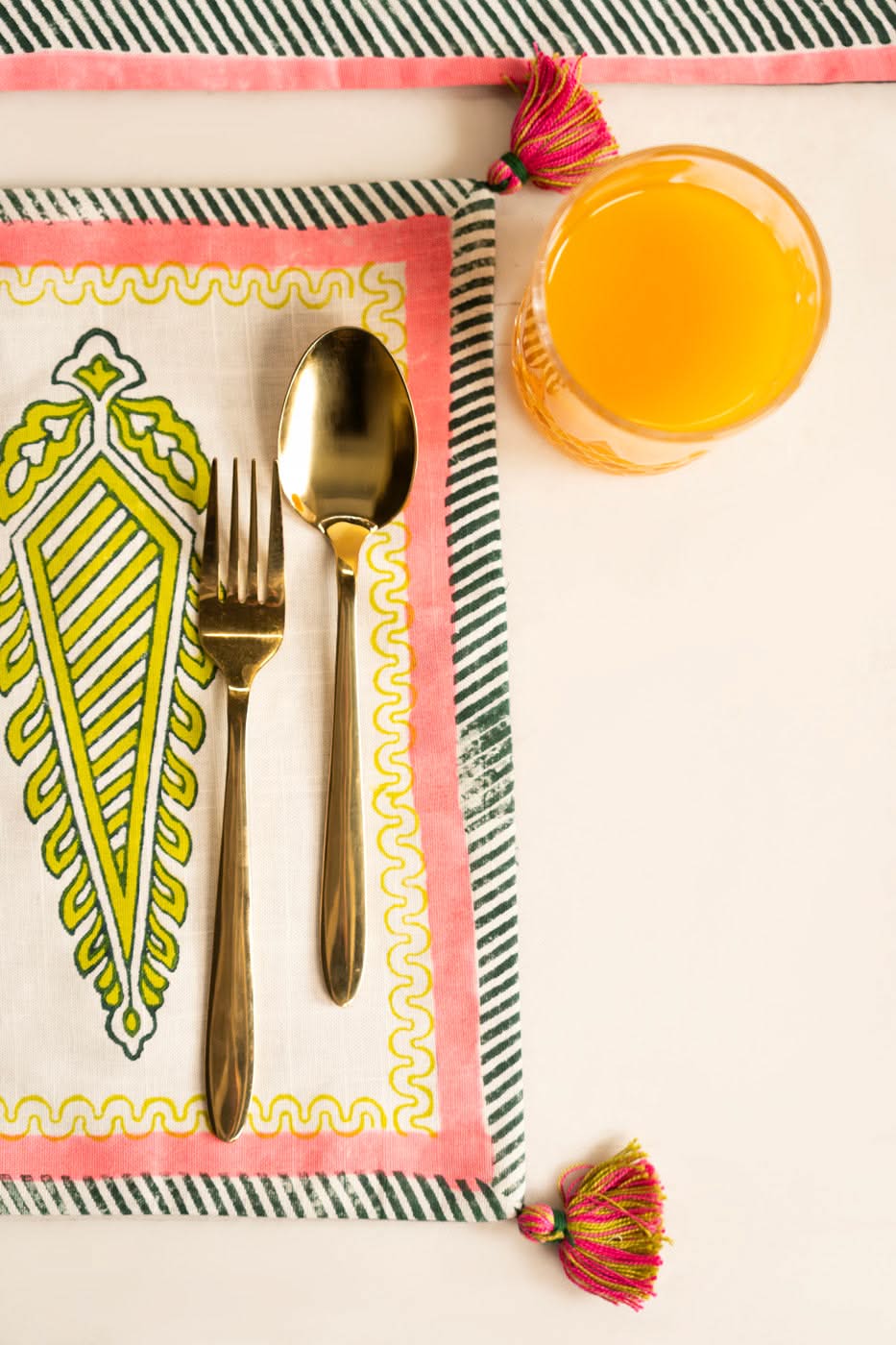 HOME | PLACE MAT view 3