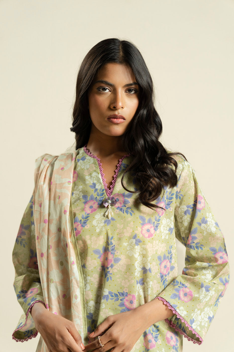 RTS | SHIRT & DUPATTA view 3