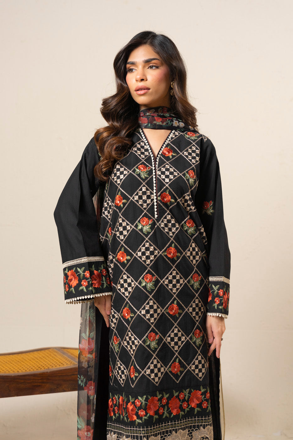 RTW | SHIRT, TROUSER & DUPATTA alternate view