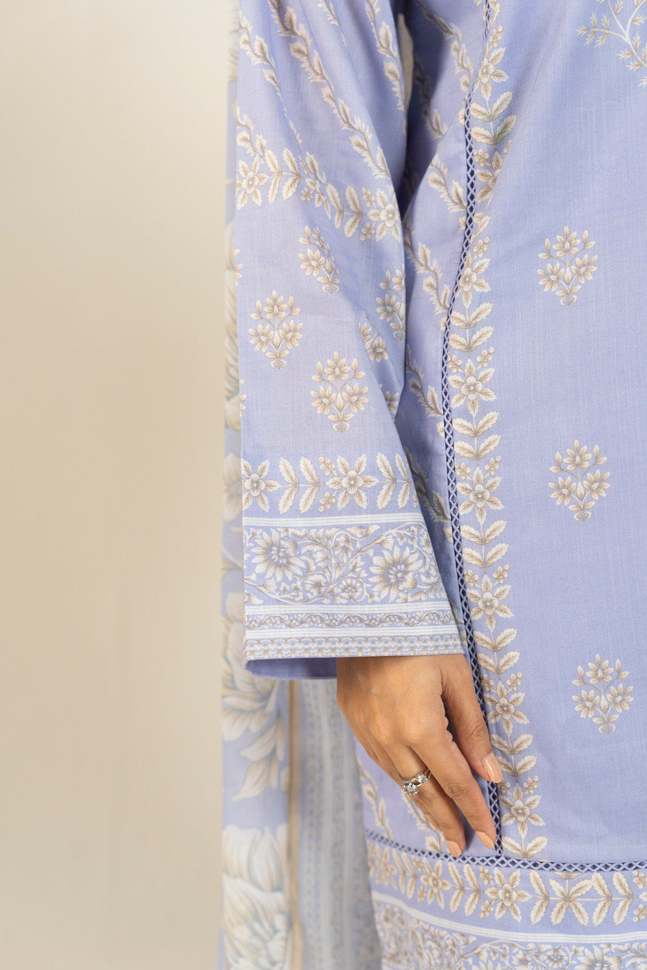 RTS | SHIRT, TROUSER & DUPATTA view 4