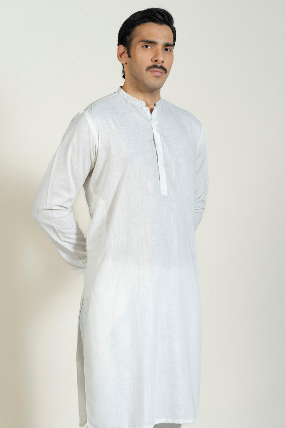 RTW | KURTA & TROUSER alternate view