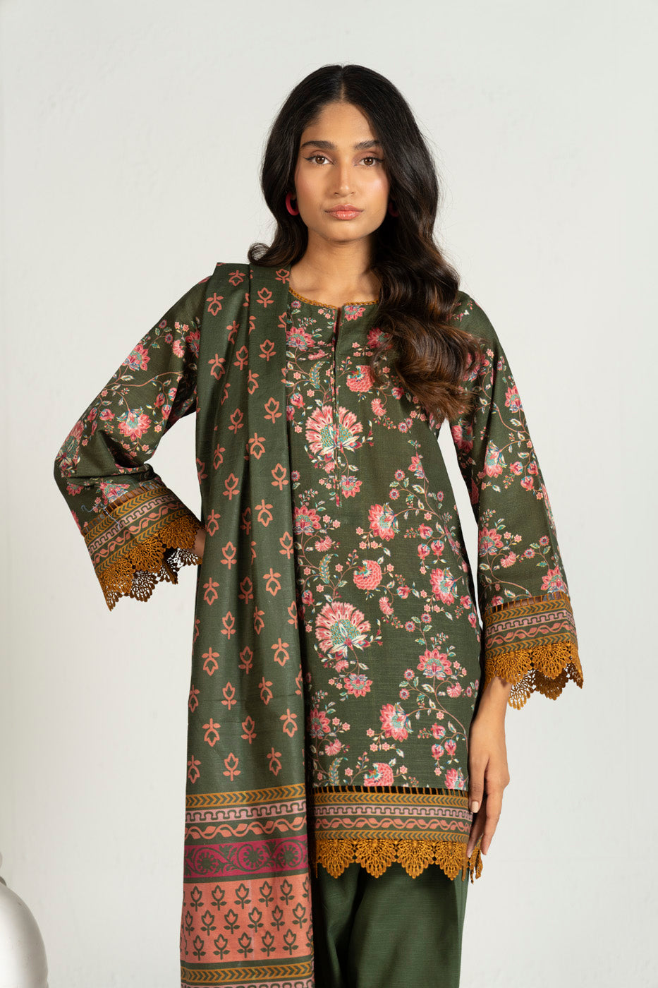 RTS | SHIRT, TROUSER & DUPATTA alternate view