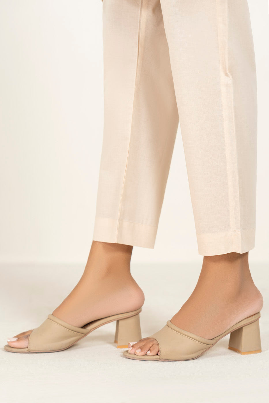 RTW | TROUSER alternate view