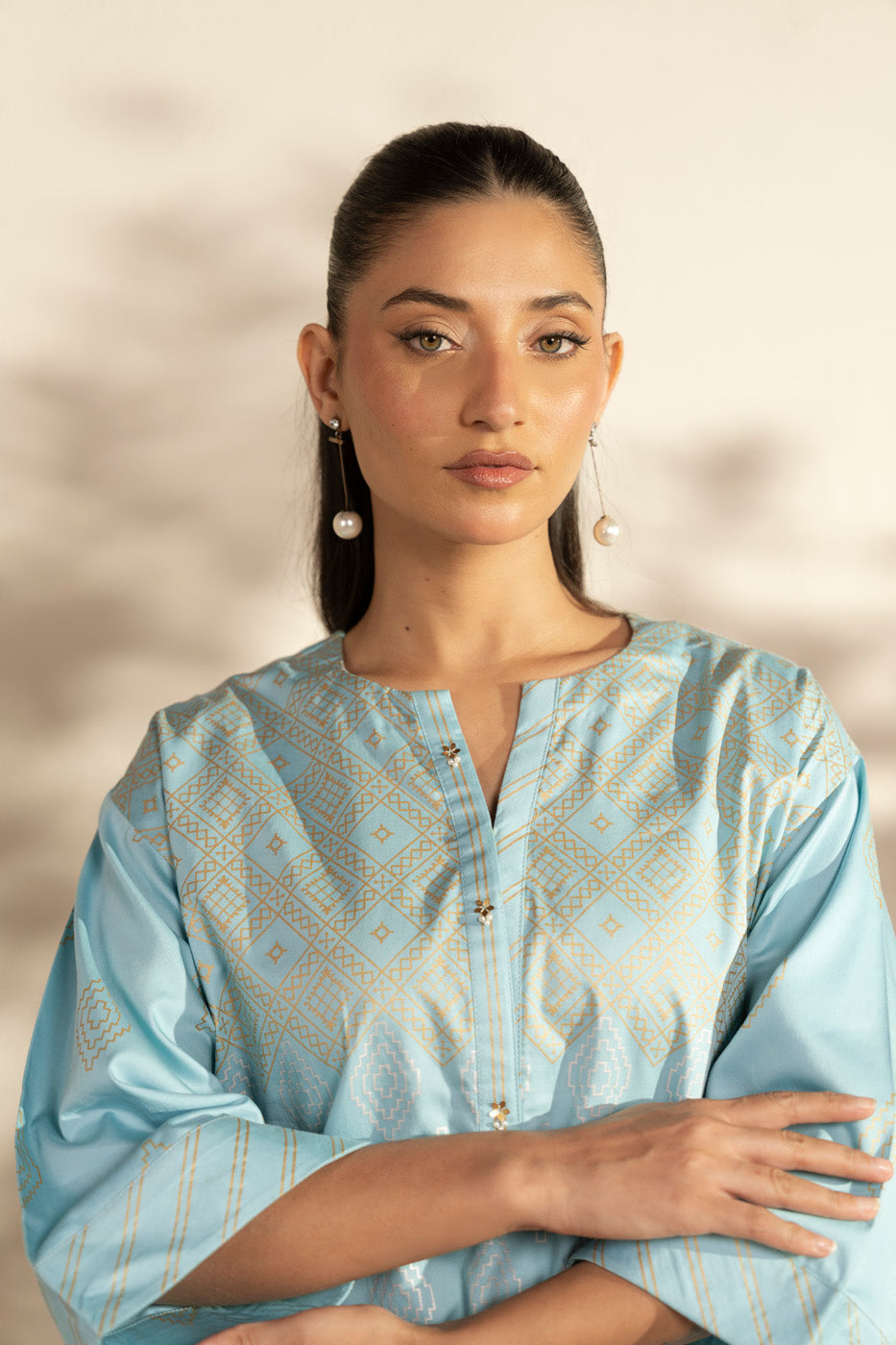 RTW | SHIRT view 3