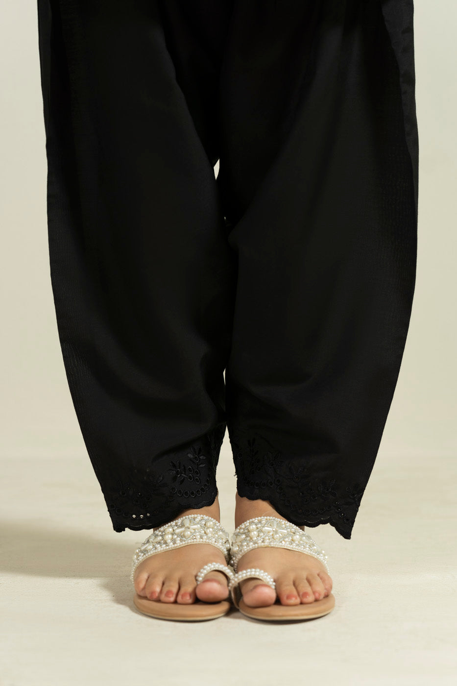 RTW | SHALWAR alternate view