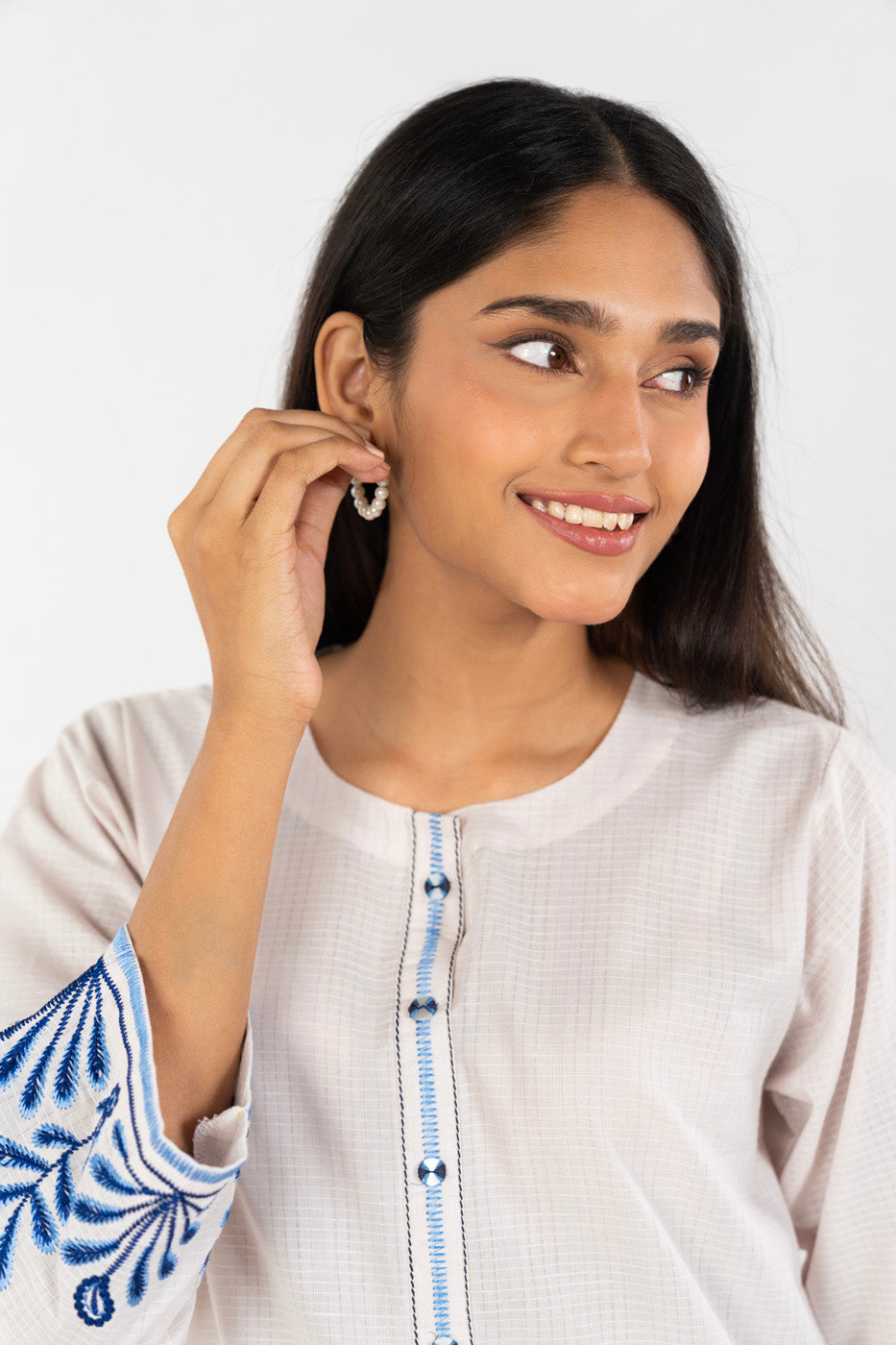 RTW | SHIRT view 3