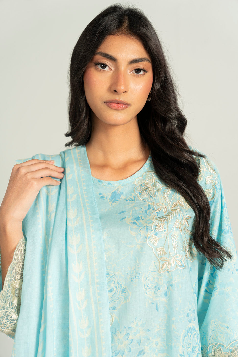 RTW | SHIRT view 3