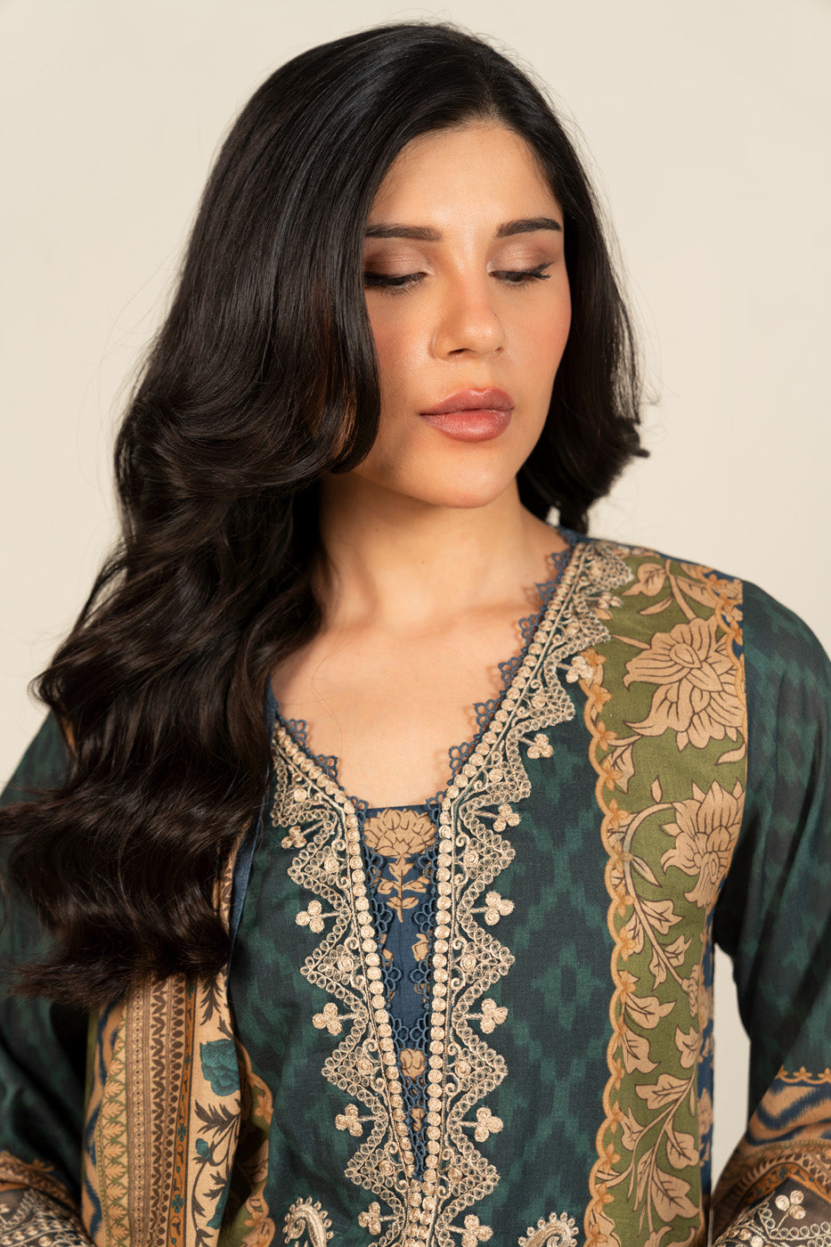 RTS | SHIRT, TROUSER & DUPATTA view 3
