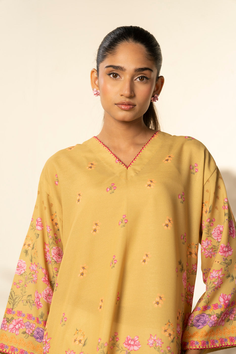 RTW | SHIRT view 3