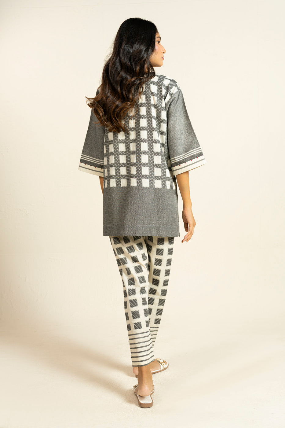 RTW | SHIRT & SHALWAR view 4