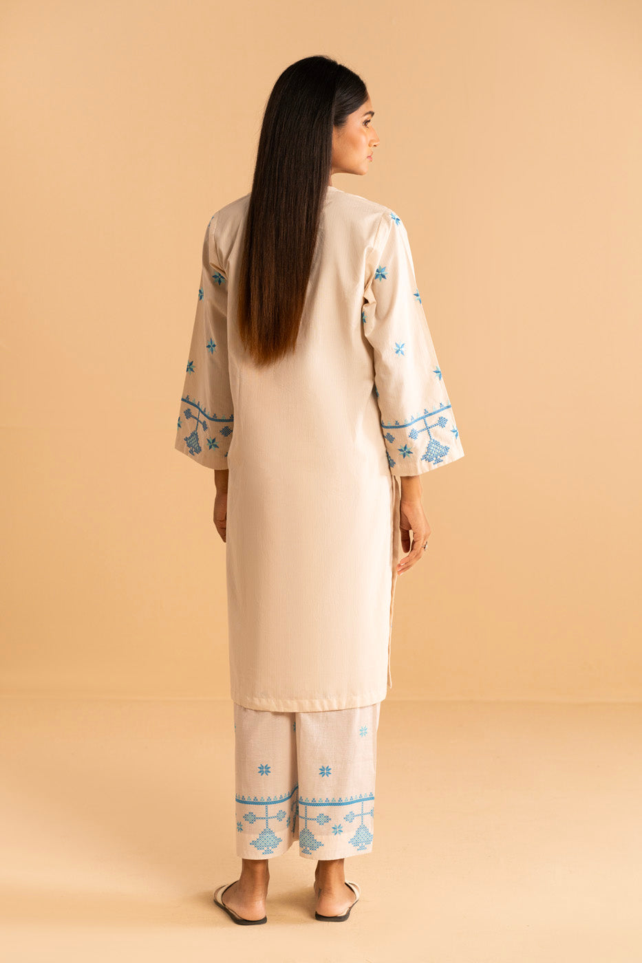 RTW | SHIRT view 4