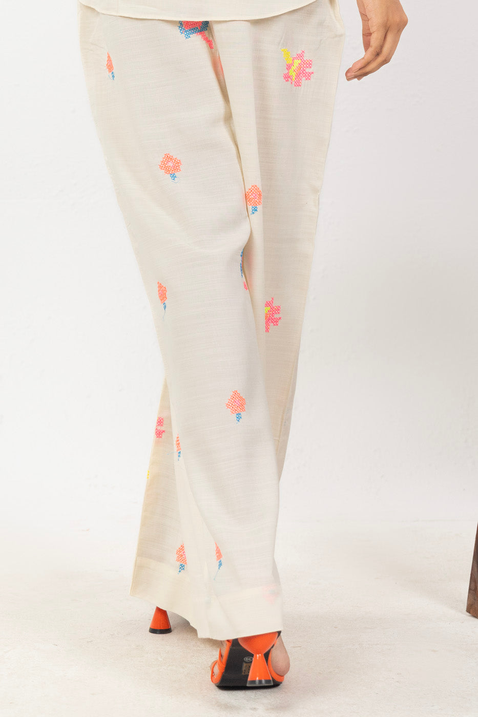RTW | BOOTCUT PANTS alternate view