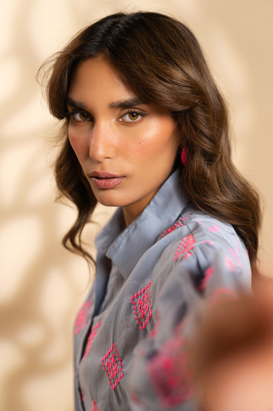 RTW | SHIRT view 3
