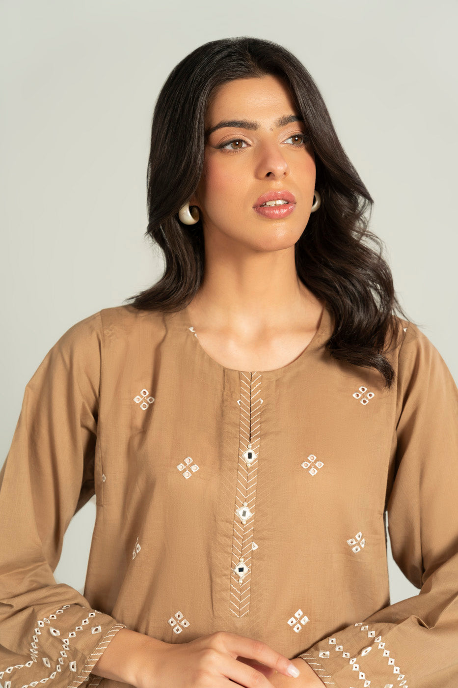 RTW | SHIRT view 3