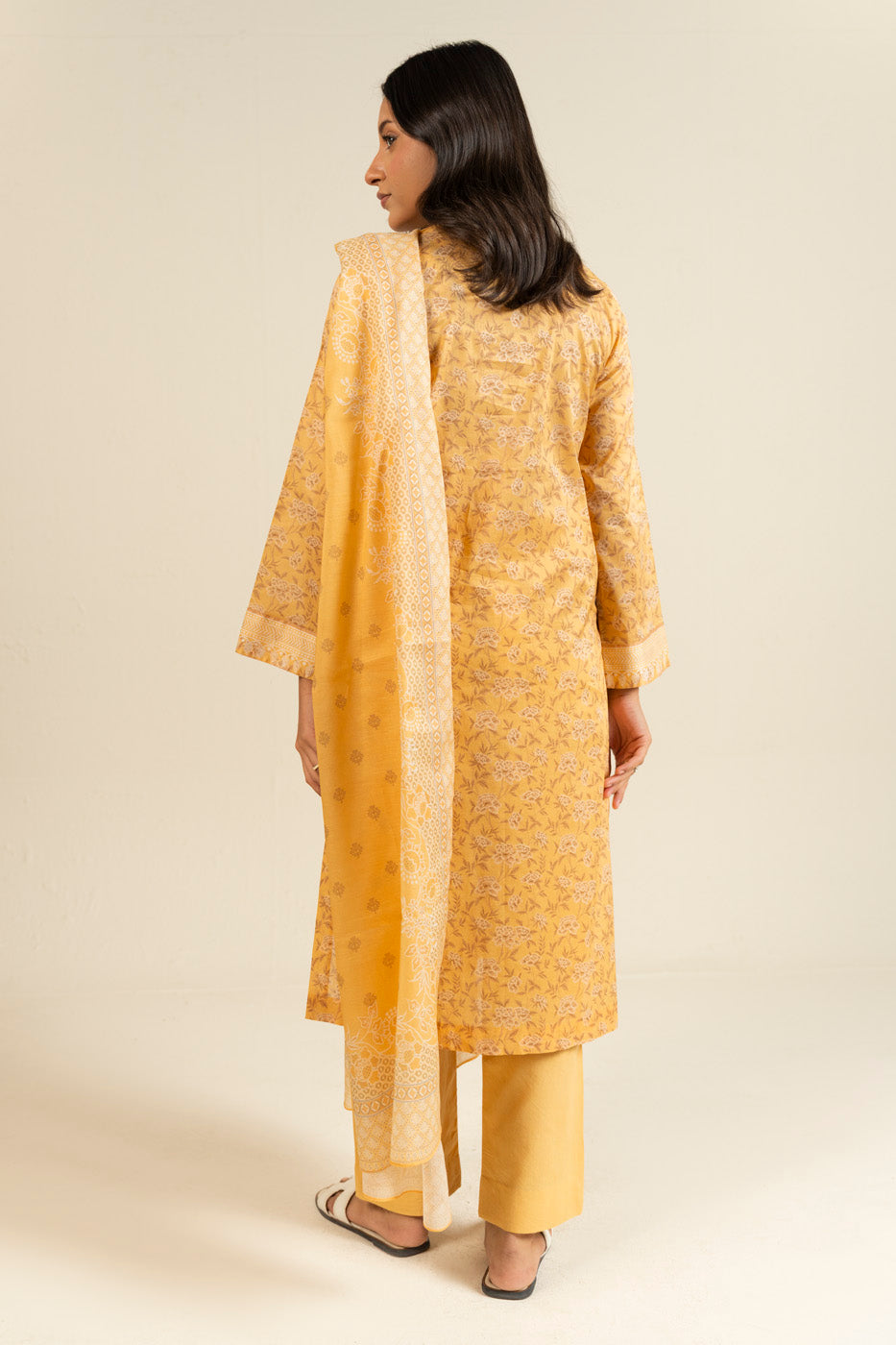RTS  | SHIRT, TROUSER & DUPATTA view 4