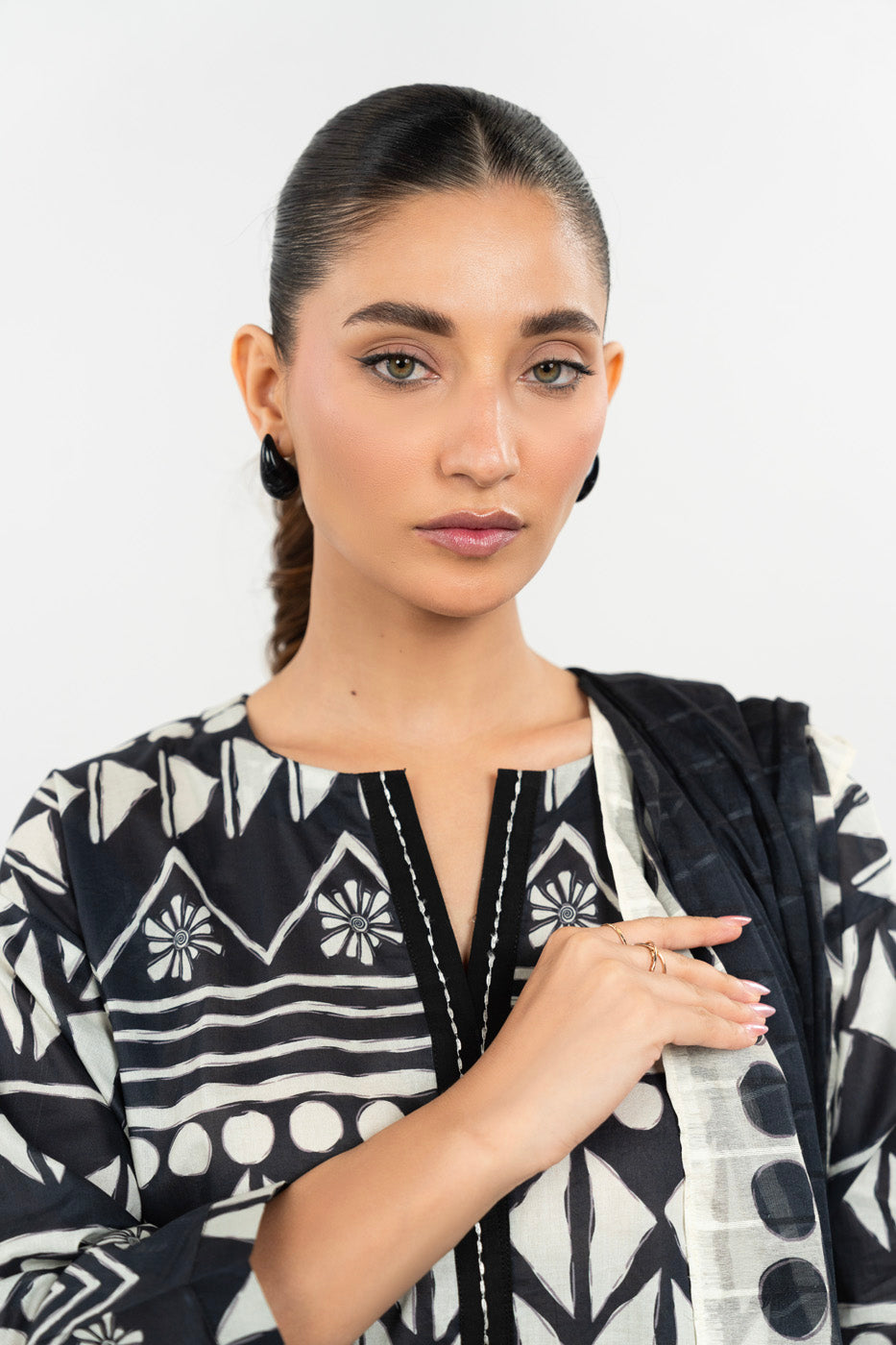 RTW  | SHIRT, TROUSER & DUPATTA view 3