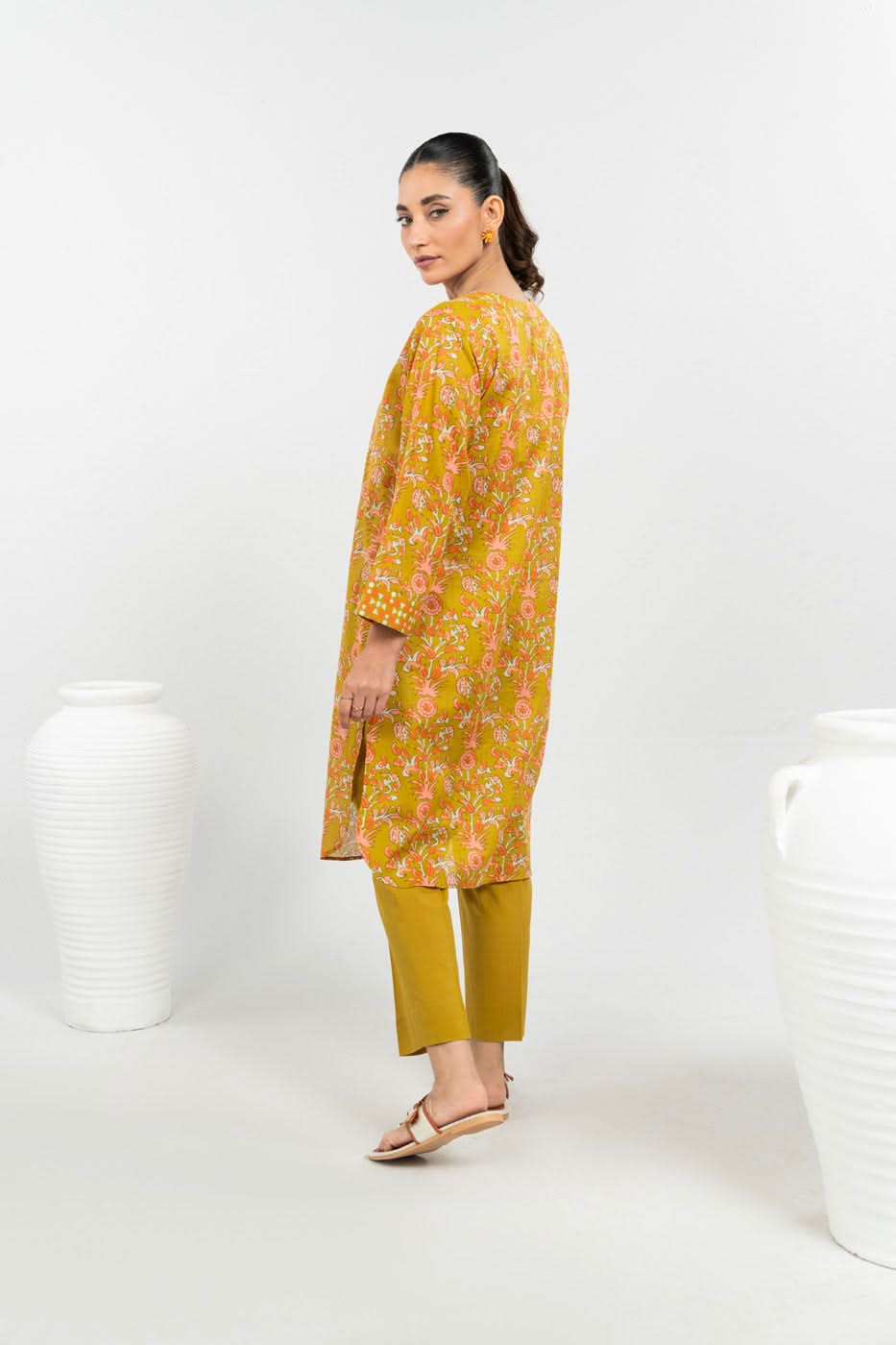 RTW | SHIRT view 4